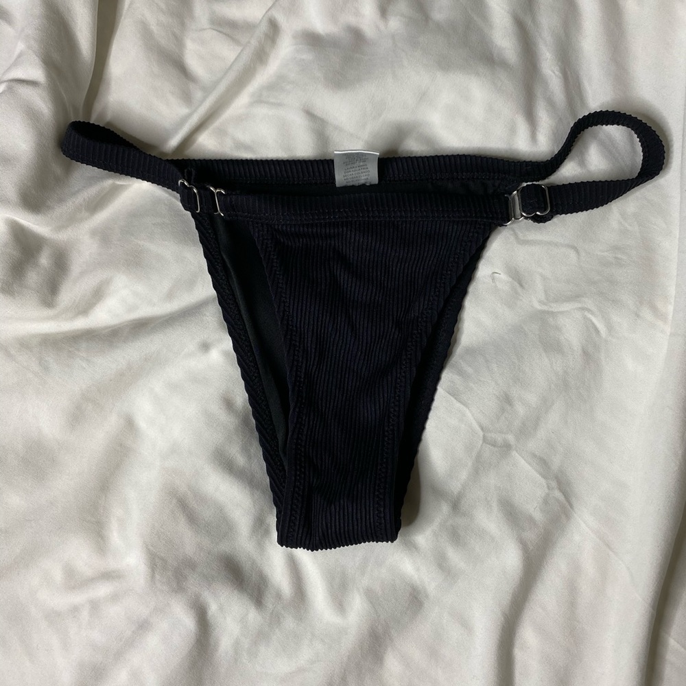 Black Bikini Bottom (no too included) NEVER WORN